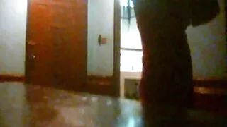 A menina pediu videos de sexo online gratis a um estranho para lhe dar uma carona e ele a devolveu completamente
