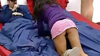 A Tia Ruiva não podia recusar o macho insolente e encravou sua bunda por vídeos pornô gratis pau