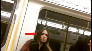 O tipo alto fez sexo com uma jovem empregada no videos de sexo online grátis sofá da sala