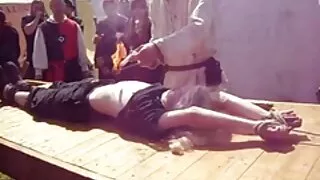 A ver vídeo pornô gratuito mãe madura chupa a pila do Filho e fode-o
