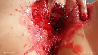 Uma multidão de russos fode apaixonadamente a mãe madura na boca e video ponor gratis na rata