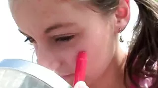Homem a foder sexo pornô gratis uma morena gordinha com piercings na cara e nas Mamas