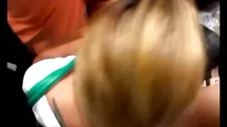 Bela enfermeira assistir videos pornos grátis com seios lindos chupa um pau grande e gordo
